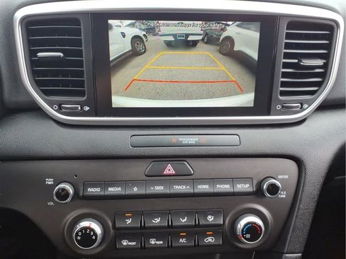 Used 2022 Kia Sportage LX AWD/4WD image 24