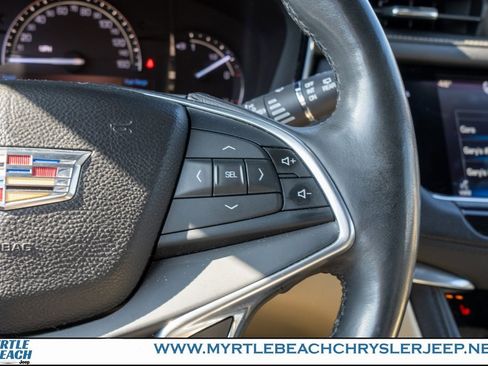 Used 2017 Cadillac XT5 Luxury w/ Driver Awareness Package image 25