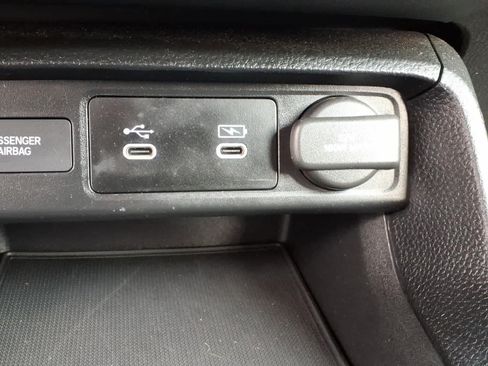 Used 2025 Honda Civic Sport image 23