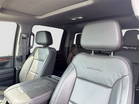 Used 2025 GMC Sierra 3500 Denali w/ Denali Reserve Package image 13