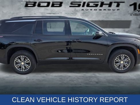 Used 2025 Chevrolet Traverse LT image 7