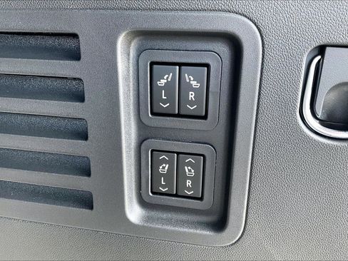 New 2026 Buick Enclave Sport Touring image 16