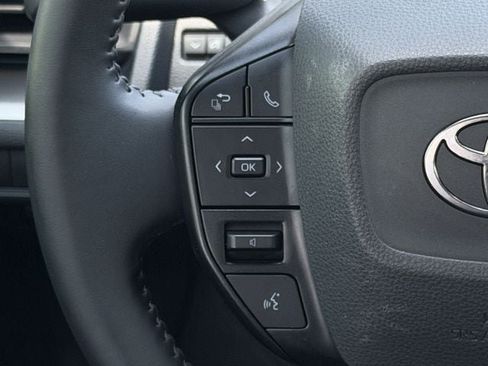 Used 2026 Toyota Prius LE FWD image 12