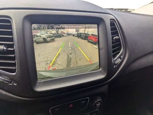 Used 2019 Jeep Compass Trailhawk w/ Cold Weather Group image 14