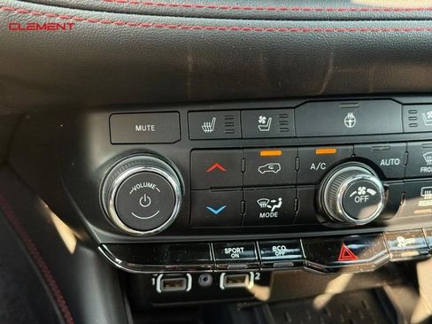 Used 2025 Dodge Durango R/T AWD/4WD image 26