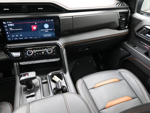 Used 2023 GMC Sierra 1500 AT4 w/ AT4 Premium Package image 39