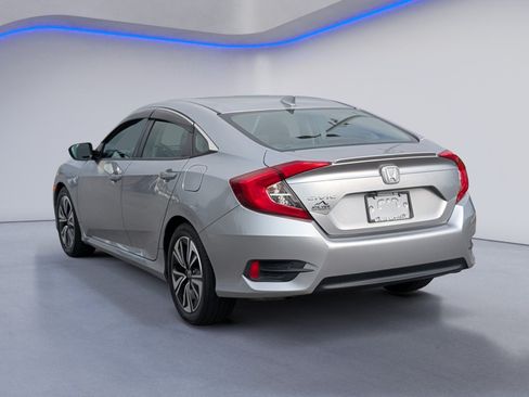 Used 2017 Honda Civic EX-T image 7