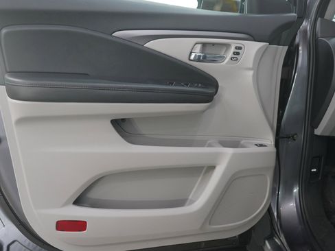 Used 2021 Honda Pilot Black Edition image 21