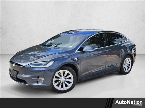 Used 2017 Tesla Model X 75D image 1