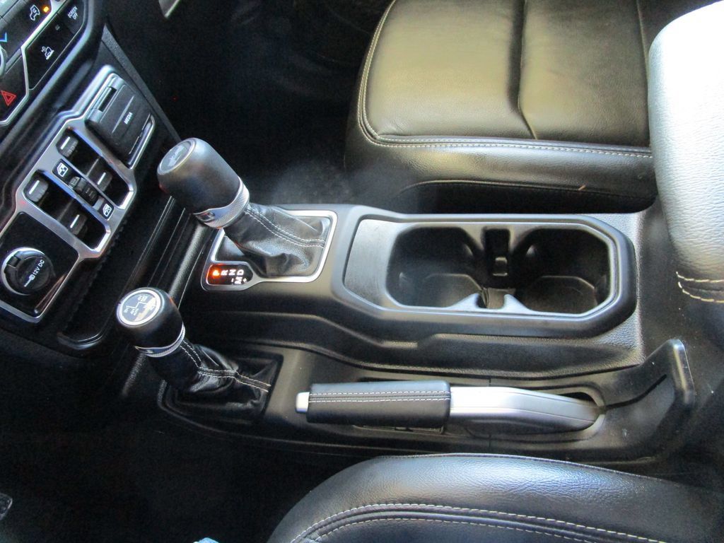 Used 2022 Jeep Wrangler Unlimited Sahara AWD/4WD image 37