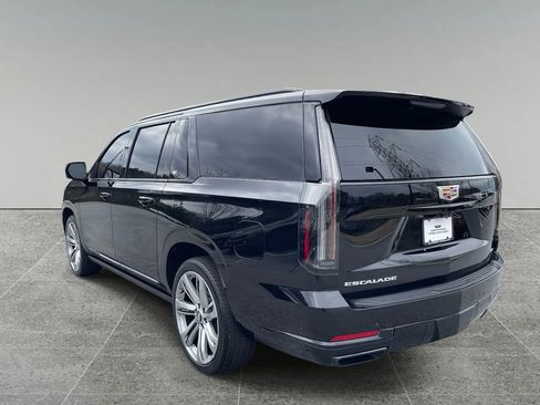 Certified 2025 Cadillac Escalade ESV Sport Platinum image 3