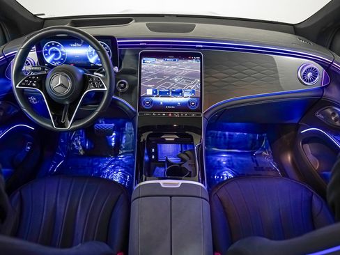 Certified 2023 Mercedes-Benz EQS 450+ SUV w/ Exclusive Trim Package image 12