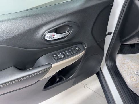 Used 2017 Jeep Cherokee High Altitude image 13