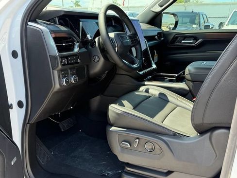 New 2026 GMC Yukon Denali AWD/4WD image 12