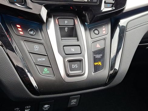 Certified 2026 Honda Odyssey Touring image 17