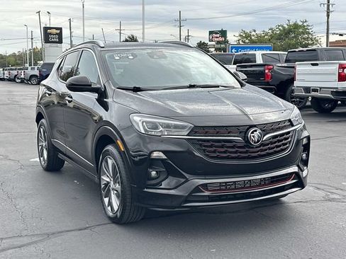 Used 2022 Buick Encore GX Essence w/ Advanced Technology Package AWD/4WD image 2