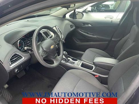 Used 2016 Chevrolet Cruze LT FWD image 2