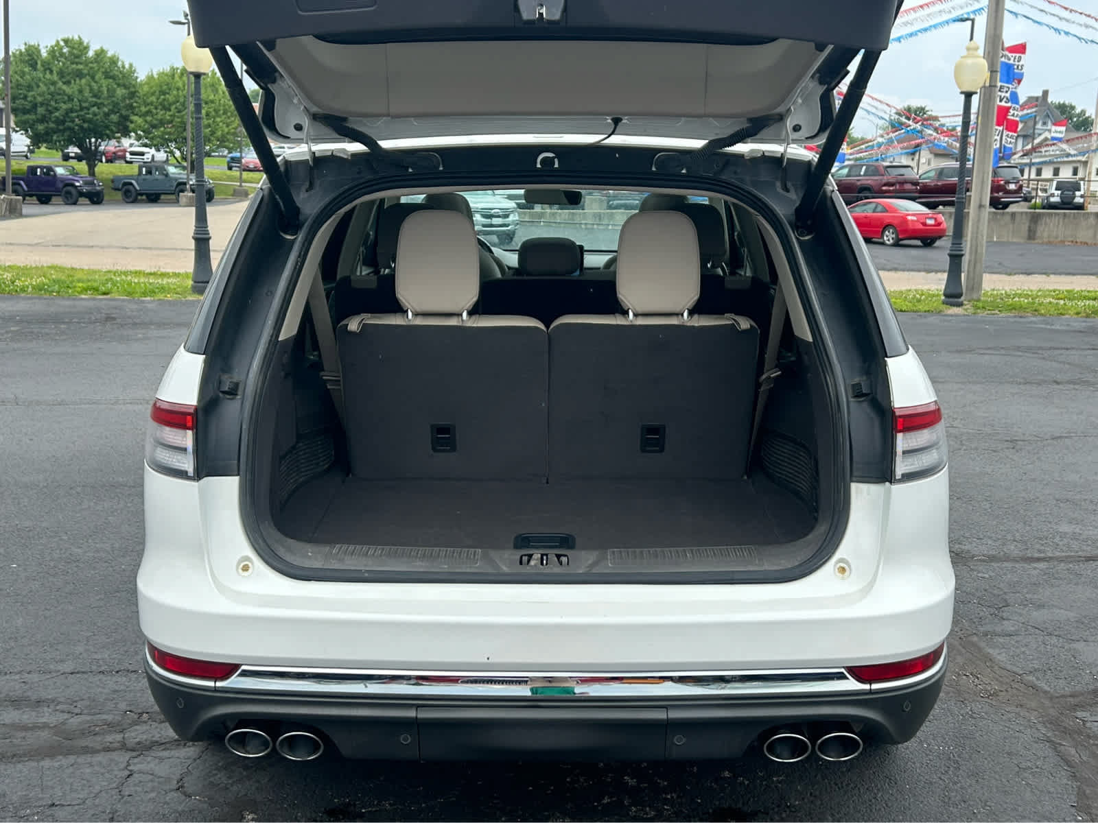 Used 2020 Lincoln Aviator Reserve w/ Equipment Group 202A AWD/4WD image 7