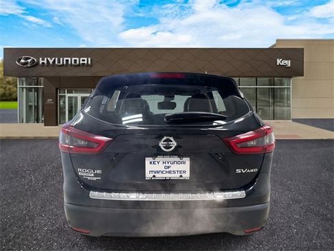 Used 2022 Nissan Rogue Sport SV w/ Technology Package image 19