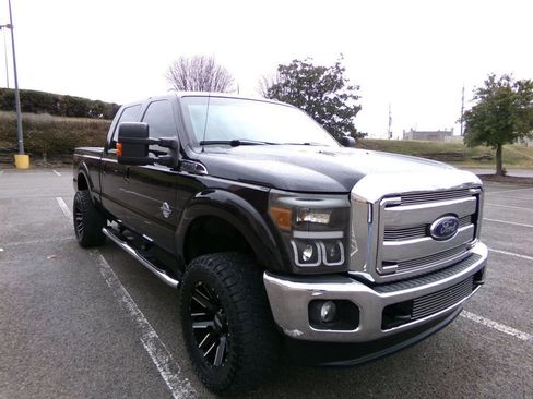 Used 2016 Ford F350 Lariat w/ Lariat Ultimate Package image 4