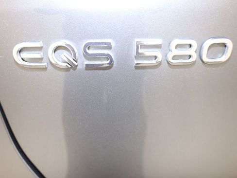 Used 2023 Mercedes-Benz EQS 580 4MATIC SUV w/ Exclusive Trim Package image 62