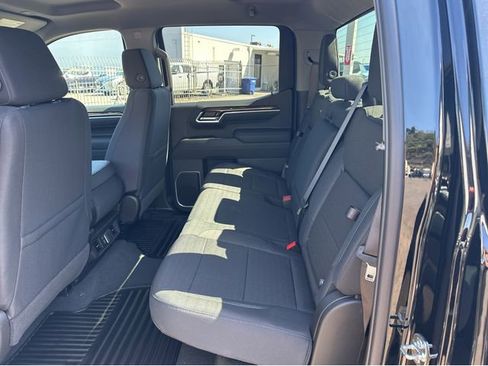 New 2026 GMC Sierra 1500 Elevation image 16