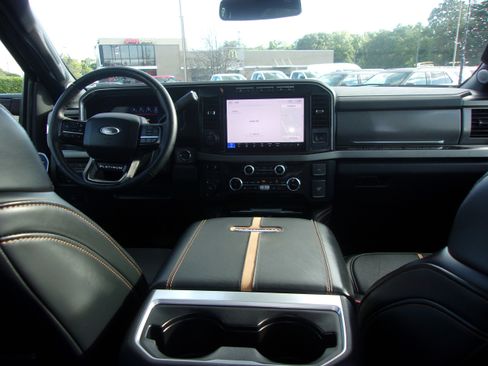 Certified 2024 Ford F250 Platinum image 19