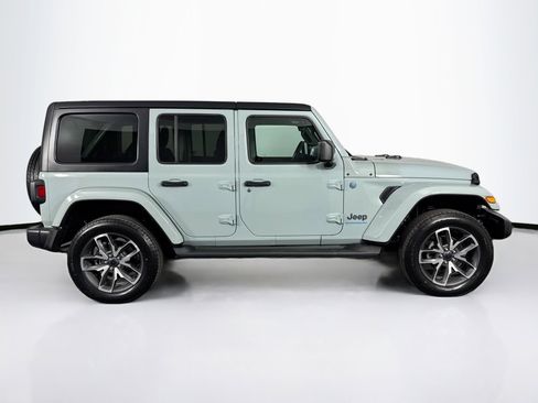 Used 2024 Jeep Wrangler Unlimited w/ Convenience Group image 12