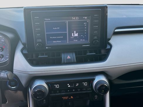 Used 2020 Toyota RAV4 XLE image 12