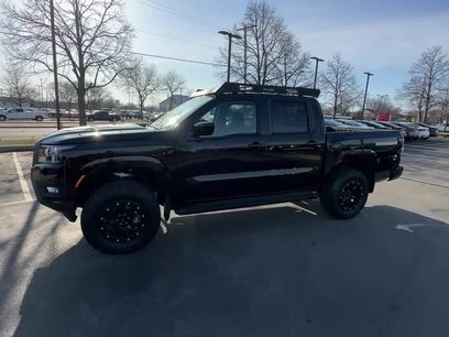 New 2025 Nissan Frontier SV w/ SV Convenience Package