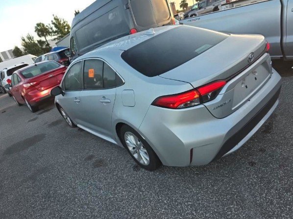 Used 2022 Toyota Corolla XLE FWD image 4
