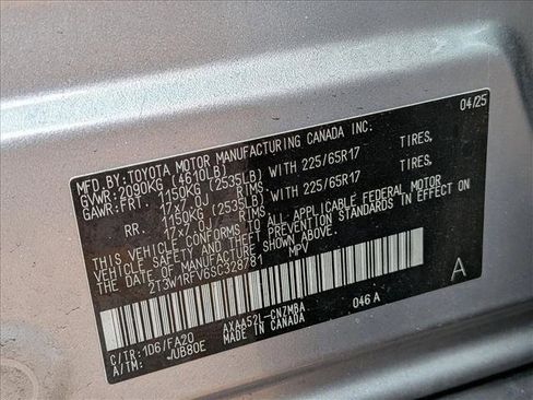 Used 2025 Toyota RAV4 XLE image 19