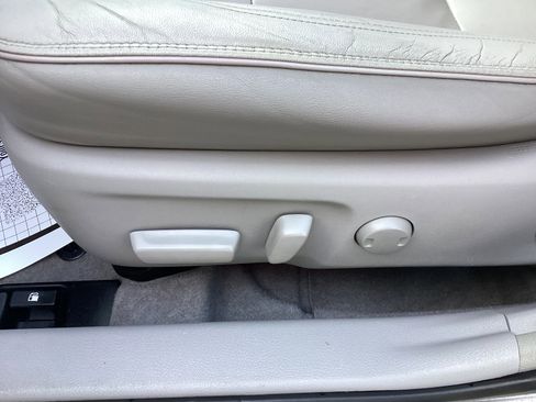 Certified 2016 Toyota Camry XLE image 24