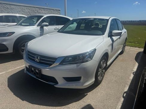 Used 2014 Honda Accord LX image 3