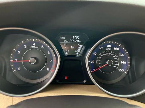 Used 2013 Hyundai Elantra GLS w/ Preferred Pkg image 12