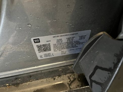 Used 2025 Chevrolet Trax LT w/ LT Convenience Package image 30