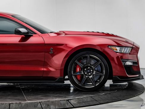 Used 2020 Ford Mustang Shelby GT500 w/ Carbon Fiber Track Pack RWD image 28
