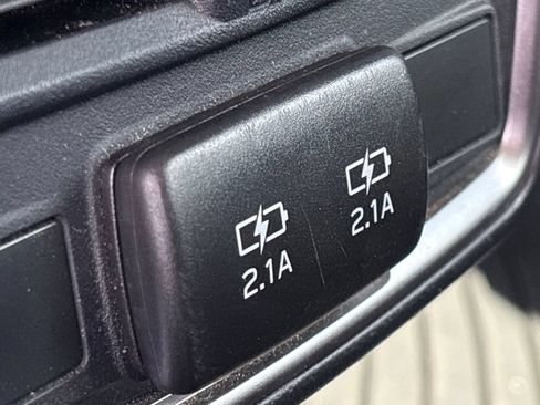 Used 2023 Subaru Forester Premium AWD/4WD image 28
