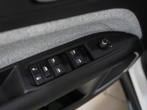 Used 2022 Jeep Compass Latitude image 19