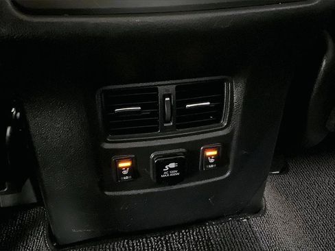 Used 2018 Nissan Titan PRO-4X image 10