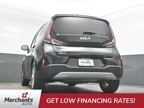 Used 2023 Kia Soul LX w/ LX Technology Package FWD image 33
