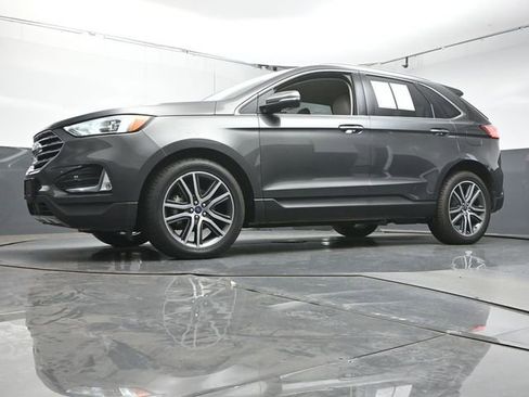 Used 2019 Ford Edge Titanium w/ Cold Weather Package image 31