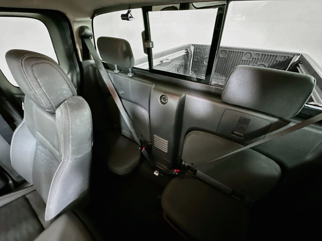 Used 2024 Nissan Frontier SV w/ SV Convenience Package RWD image 16