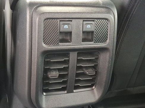 Used 2025 Ford Bronco Outer Banks image 13