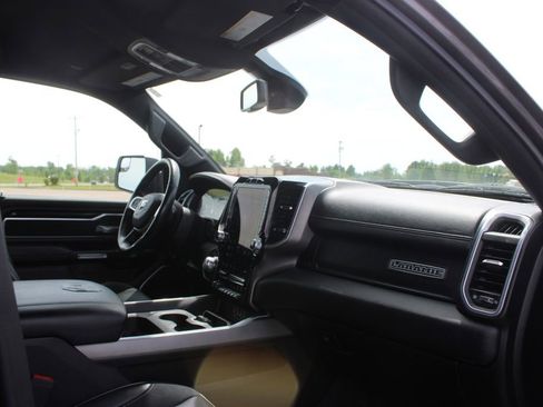 Used 2020 RAM 1500 Laramie w/ Sport Appearance Package AWD/4WD image 27