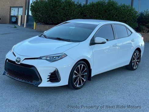 Used 2017 Toyota Corolla SE w/ Carpet Mat Package (TMS) FWD image 3