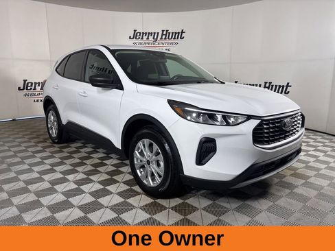 Used 2025 Ford Escape Active image 4