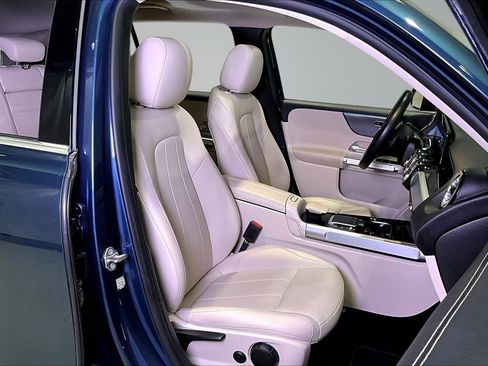 Used 2022 Mercedes-Benz GLB 250 image 27