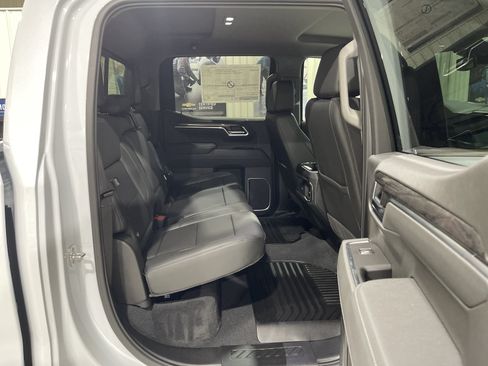 New 2026 Chevrolet Silverado 1500 LTZ w/ Z71 Off-Road Package AWD/4WD image 19