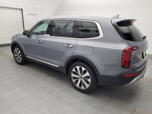Used 2022 Kia Telluride S FWD image 3